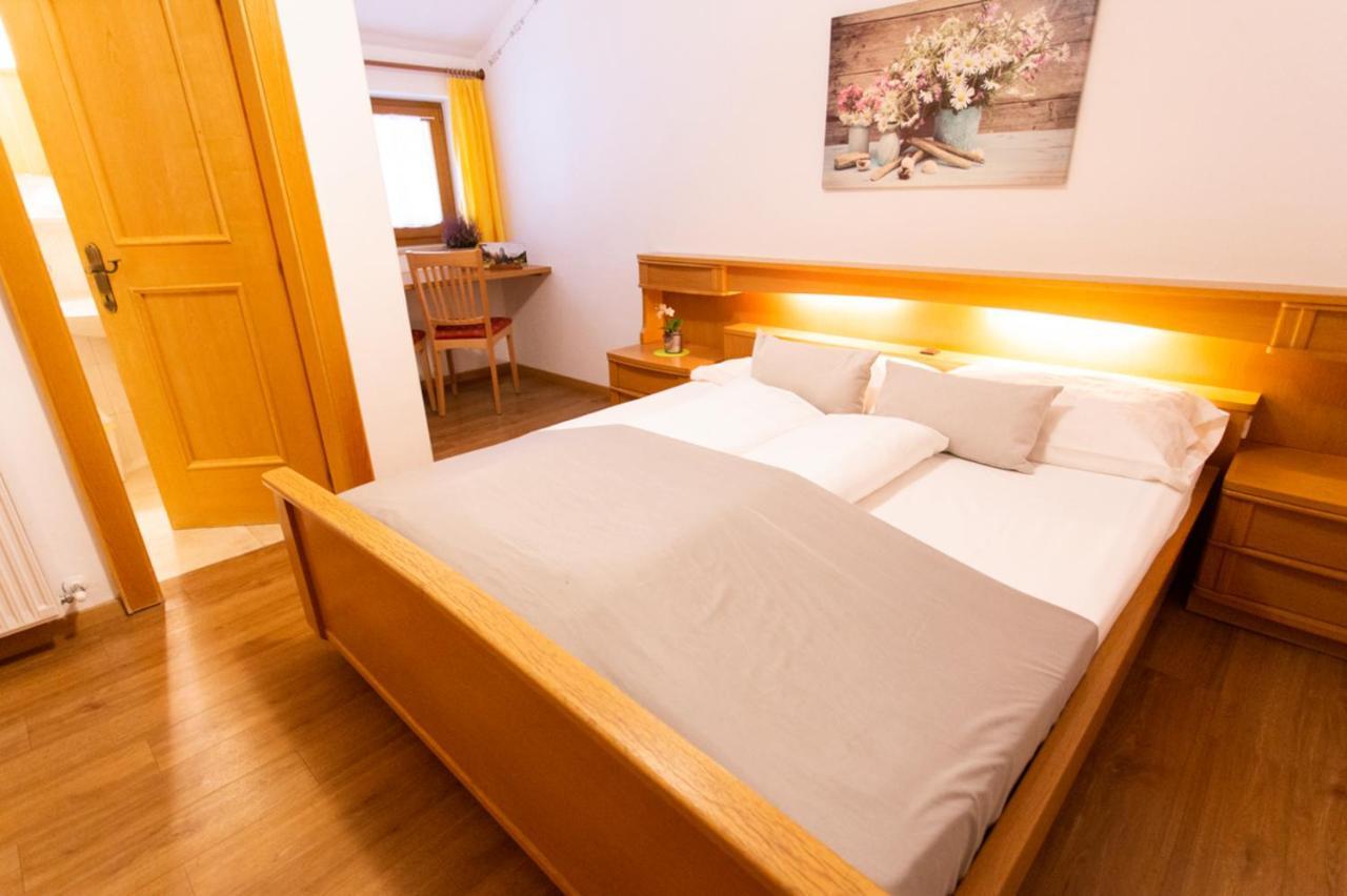 Almhotel Bergerhof Sarentino Exterior foto
