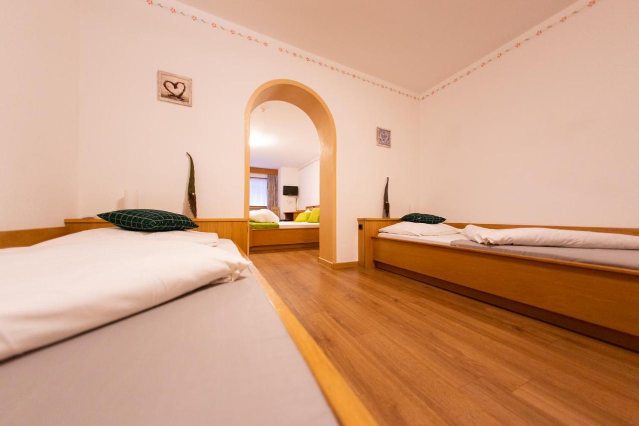 Almhotel Bergerhof Sarentino Exterior foto